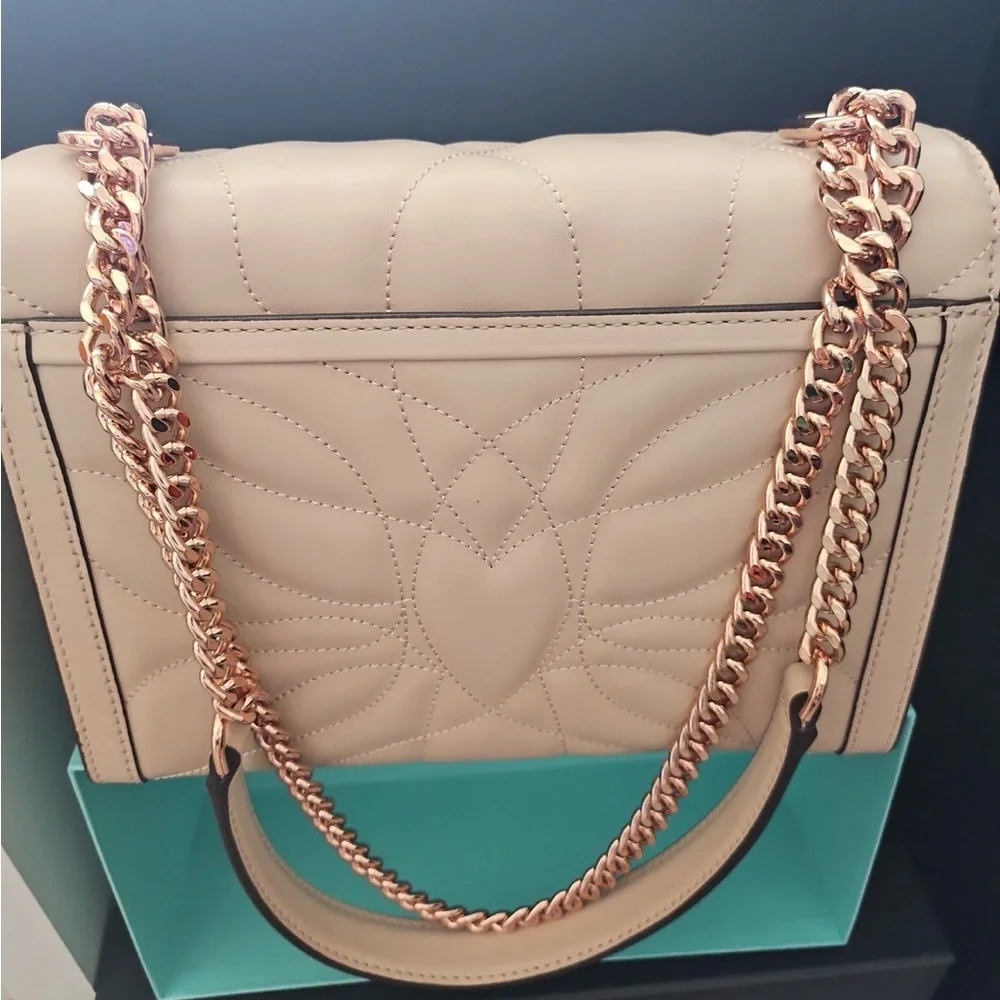 EUC Rare Michael Kors Pink Quilted Handbag with Rose Gold Chain and Brooch Clasp - Picture 2 of 7